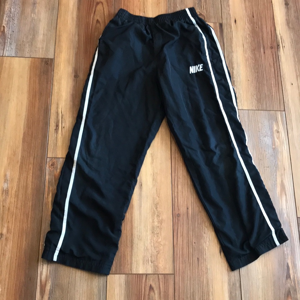 Boys Nike wind pants size 6